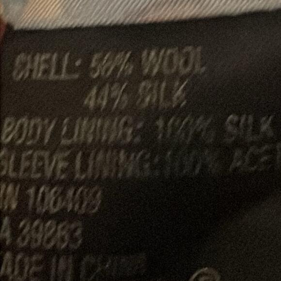 Classy Tahari Wool and Silk Suit. 10 - Picture 3 of 6